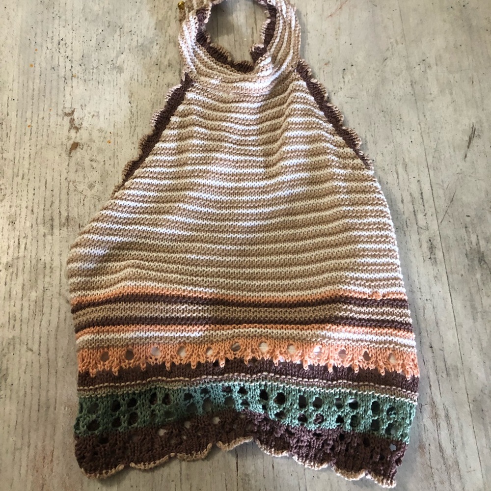 Crocheted backless shirt